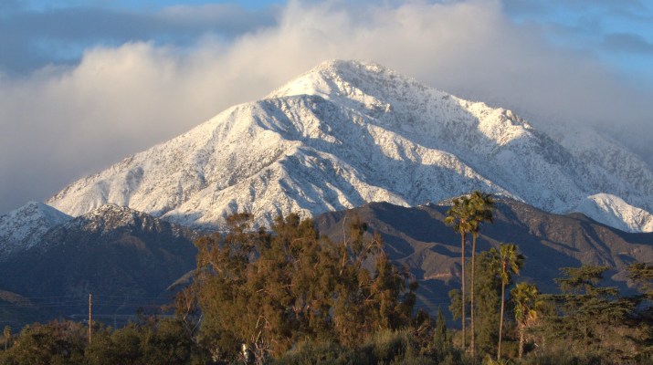 Snow-Mont? With Southern California Blizzard, 5Cs Get First Snowfall In  Decades - The Student Life